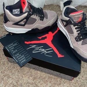 Air Jordan 4 Retro GS Taupe Haze, youth 5.5 (women’s 7)